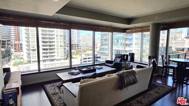 Building Photo - 1155 S Grand Ave