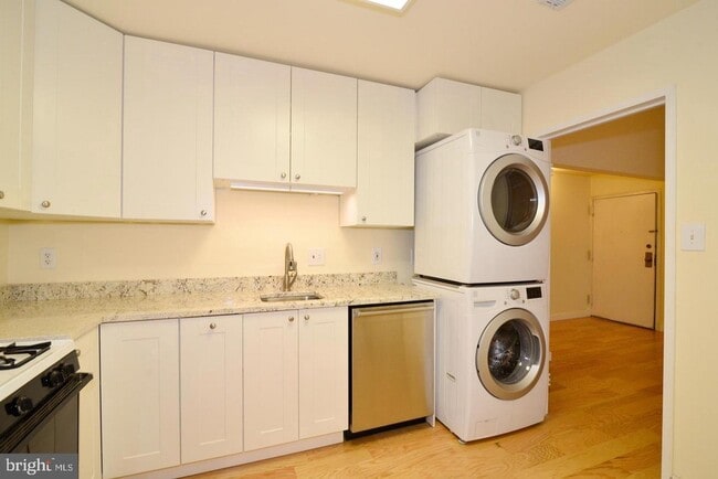 Building Photo - 11803 Breton Ct