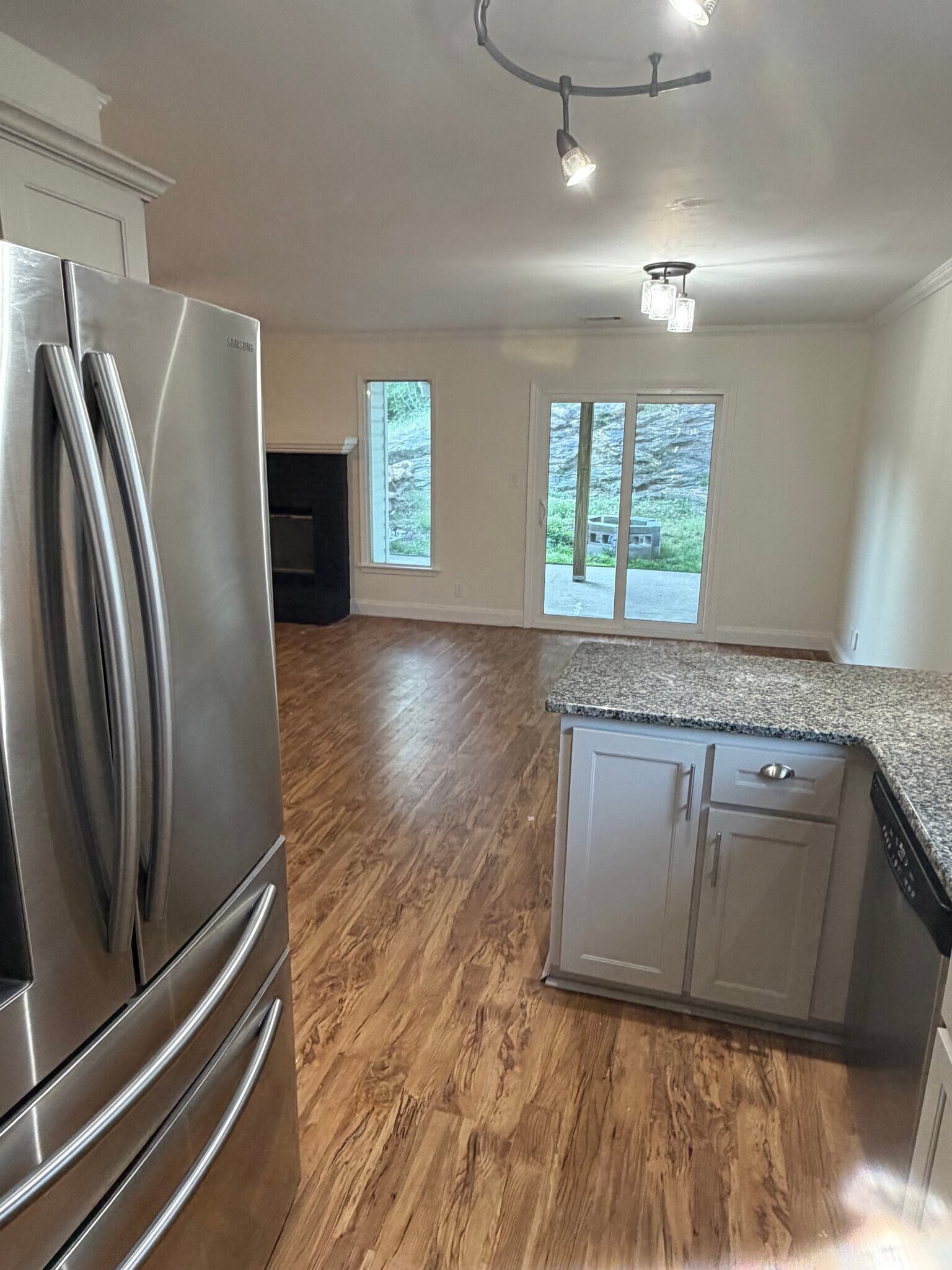 Building Photo - 3411 Cedarcrest Cir