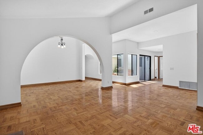 Building Photo - 7652 Quimby Ave