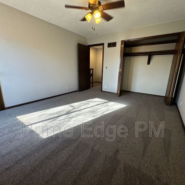 Building Photo - 6235 Holdrege St