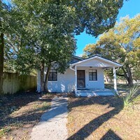 Building Photo - 3436 Franklin St