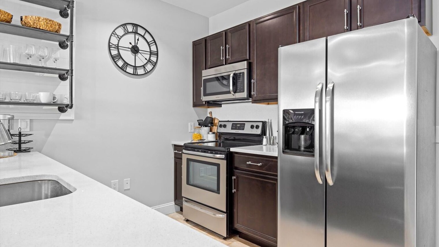 Building Photo - 810 Asbury Ave