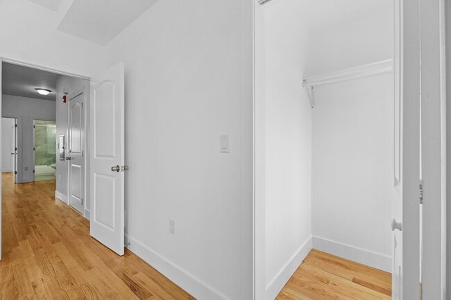 Building Photo - 1400 9th St