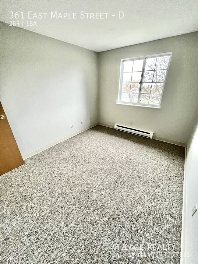 Building Photo - 361 E Maple St