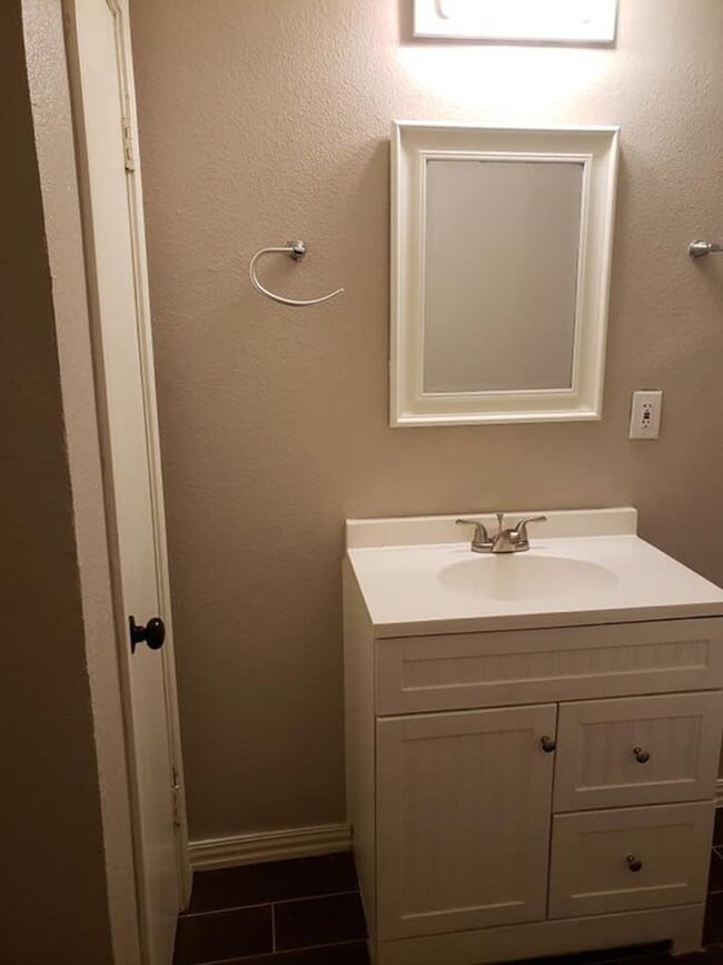Building Photo - NISD HOME