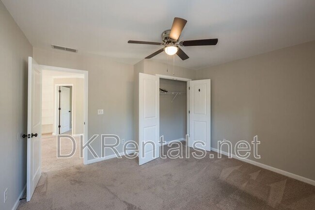 Building Photo - 2707 Silver Hill Terrace SE