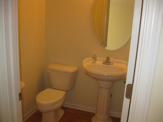 Building Photo - Spacious 3 bedroom townhouse in Dove Creek Subdivision!        20260504