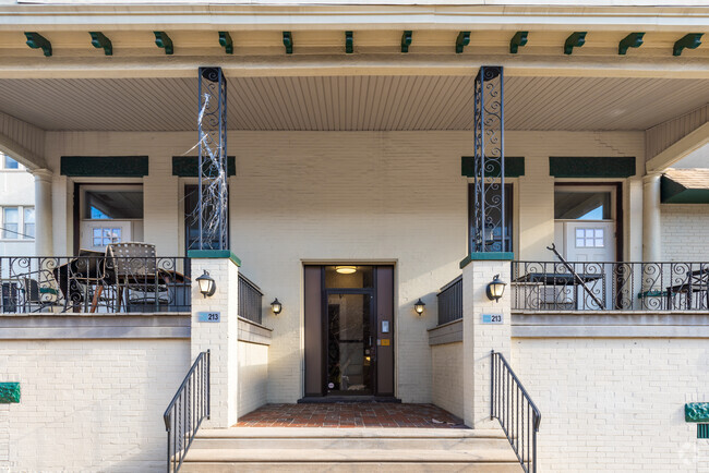 Entrance - Campus Apartments