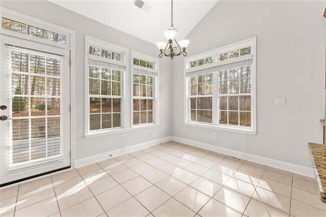 Building Photo - 3329 Rosecliff Trace NE
