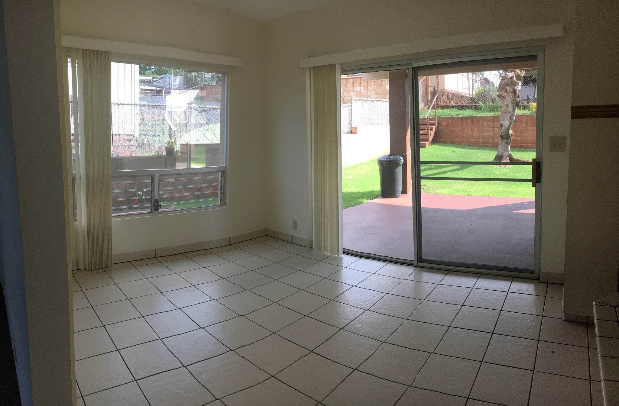 Dining Room - 94-872 Lumiholoi St