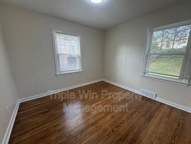 Building Photo - 3155 O Hare Dr