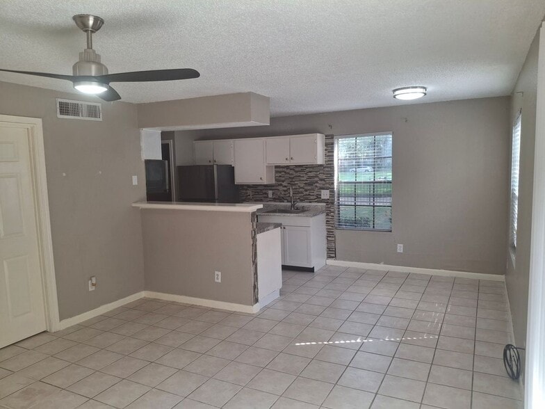 Building Photo - 12660 Ashford Point Dr