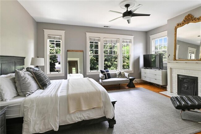 Building Photo - 635 Bonaventure Ave NE