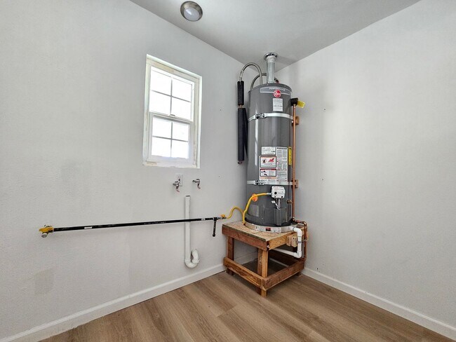 Building Photo - Remodeled Home for Rent – Fresh, Modern, a...