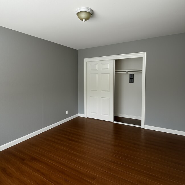 Building Photo - 5306 Bayview Ave