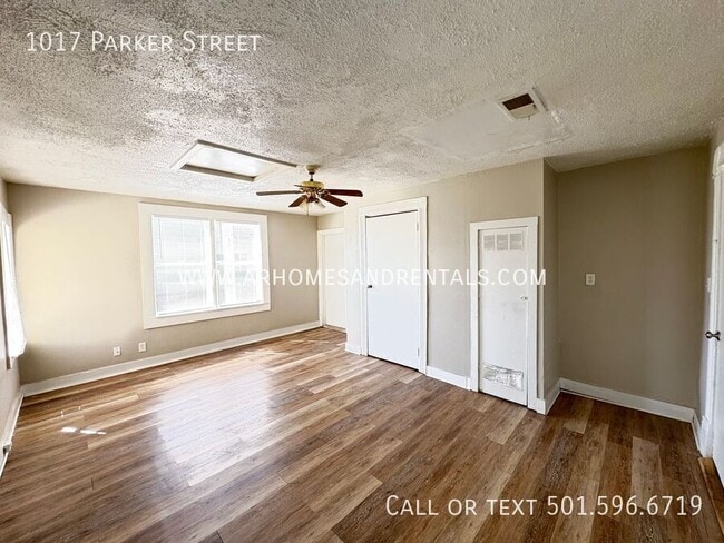 Building Photo - 1017 Parker St