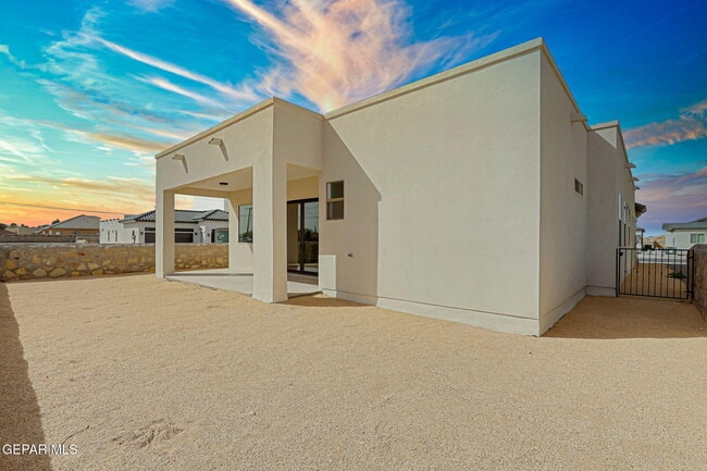 Building Photo - 962 Keenland Ave