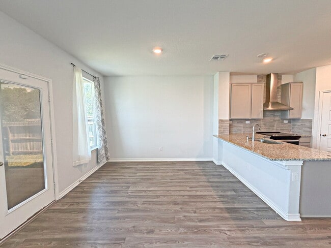 Building Photo - 2427 Bart Cv