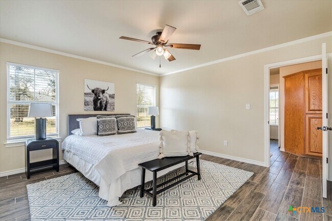 Building Photo - 8301 Brewer Ln