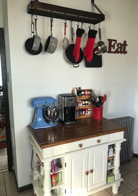 Kitchen island - 28 Clayton Ave