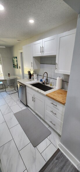 Building Photo - 601 Heritage Ln