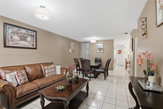 Building Photo - 7141 SW 158th Ct