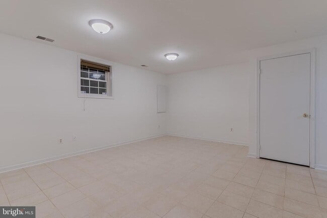 Building Photo - 14405 Black Horse Ct