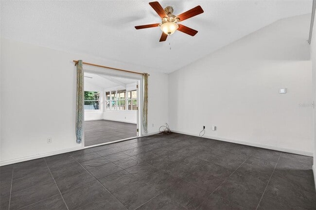 Building Photo - 5883 Darren Ct