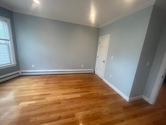 Building Photo - 841 Dorchester Ave