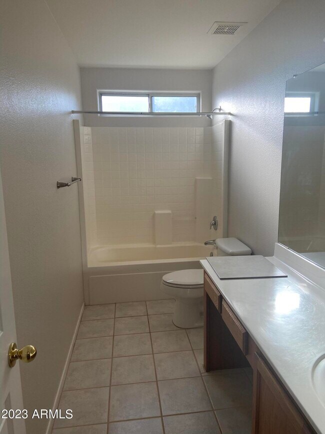 Building Photo - 12527 N 57th Ave