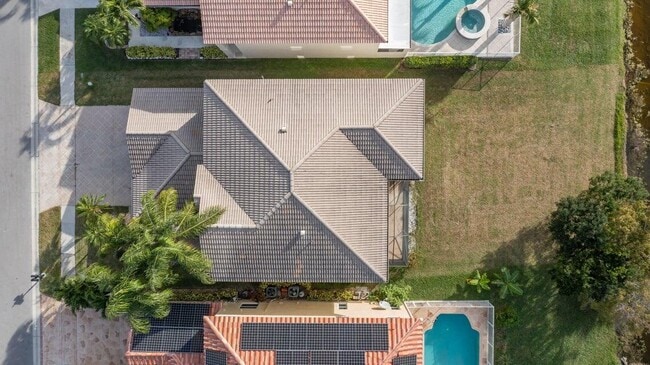 Building Photo - 7227 Chesapeake Cir