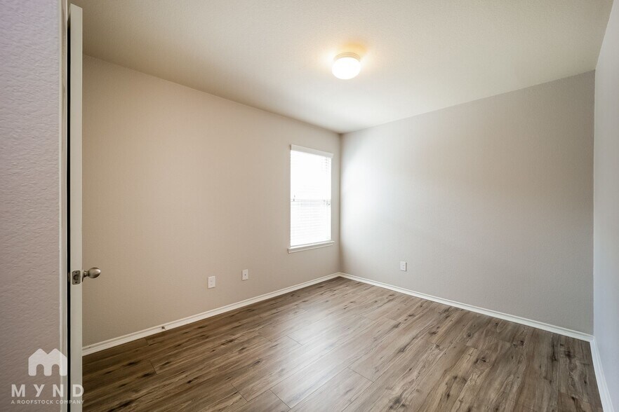 Building Photo - 1815 Arbordale Way