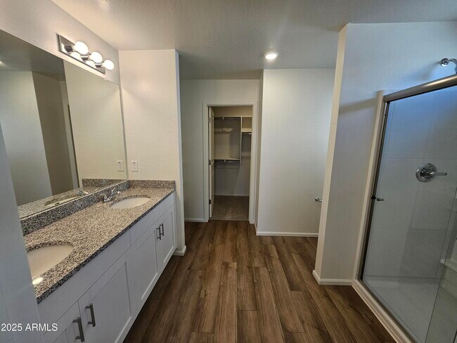 Building Photo - 1225 N 13th St