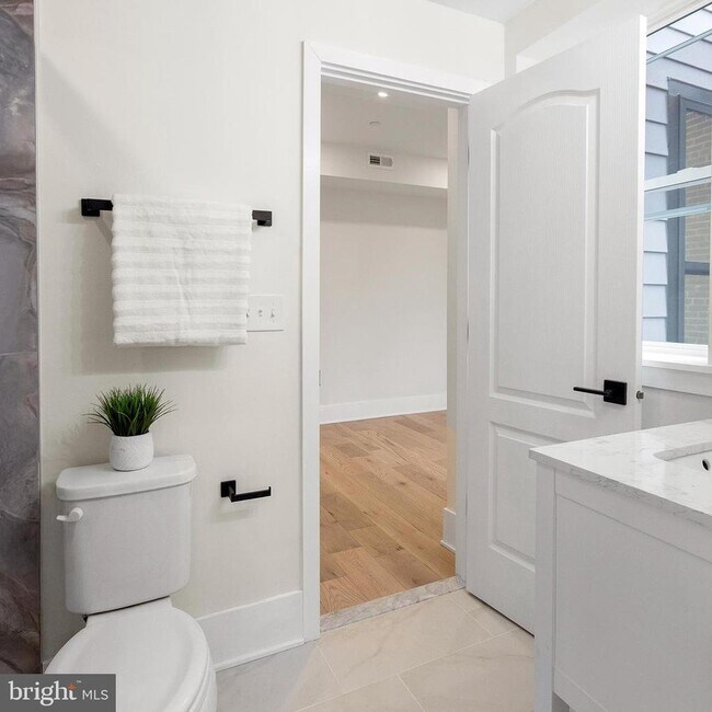 Building Photo - 5404 4th St NW