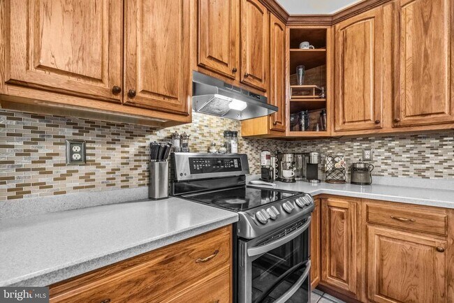 Building Photo - 14715 Jennifer Ct