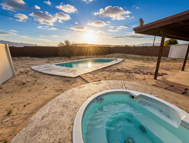 Building Photo - 74071 Playa Vista Dr