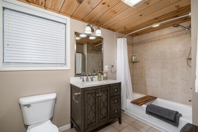 Building Photo - 487 Kentucky Ave