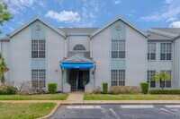Building Photo - 7020 US-1