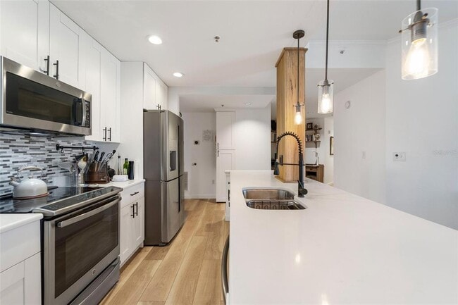 Building Photo - 700 S Harbour Island Blvd