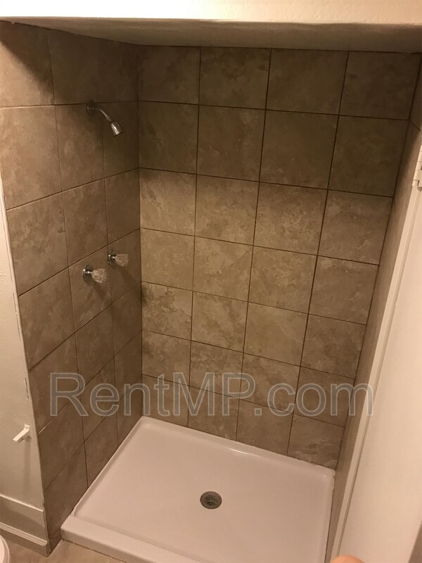 Building Photo - 1825 South Dr