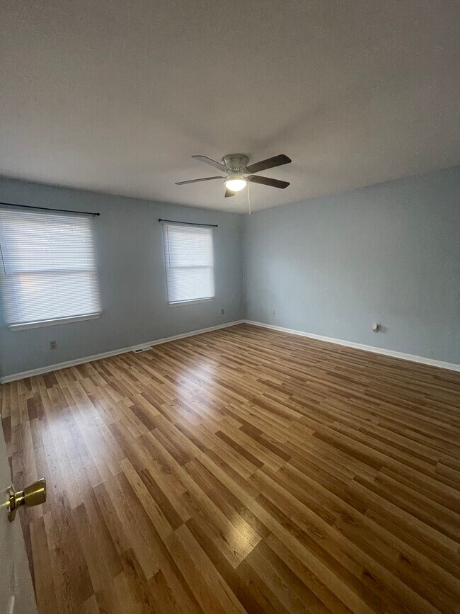 Building Photo - 6016 Loch Arbor Ln