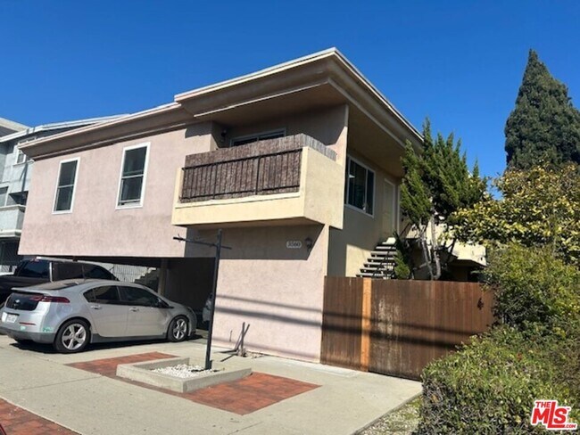 Primary Photo - 3560 S Centinela Ave
