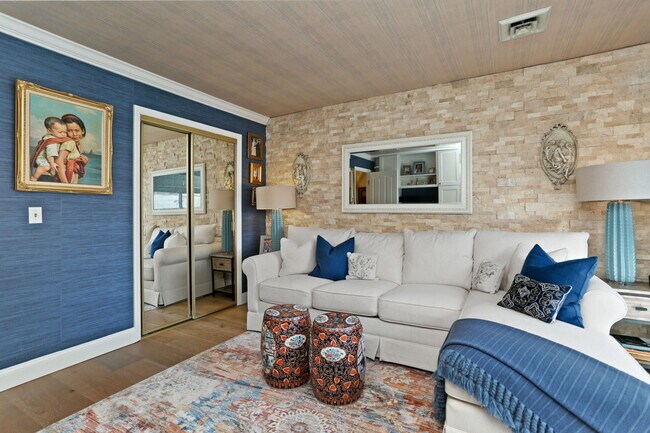 Building Photo - 376 Knapps Hwy