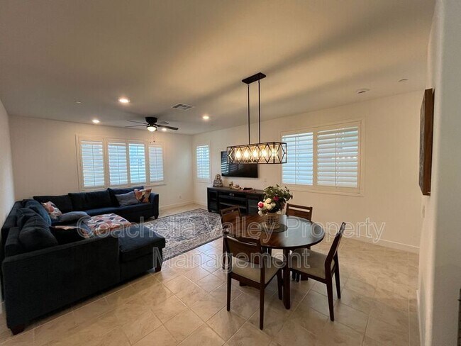 Building Photo - 76279 Cambridge Dr