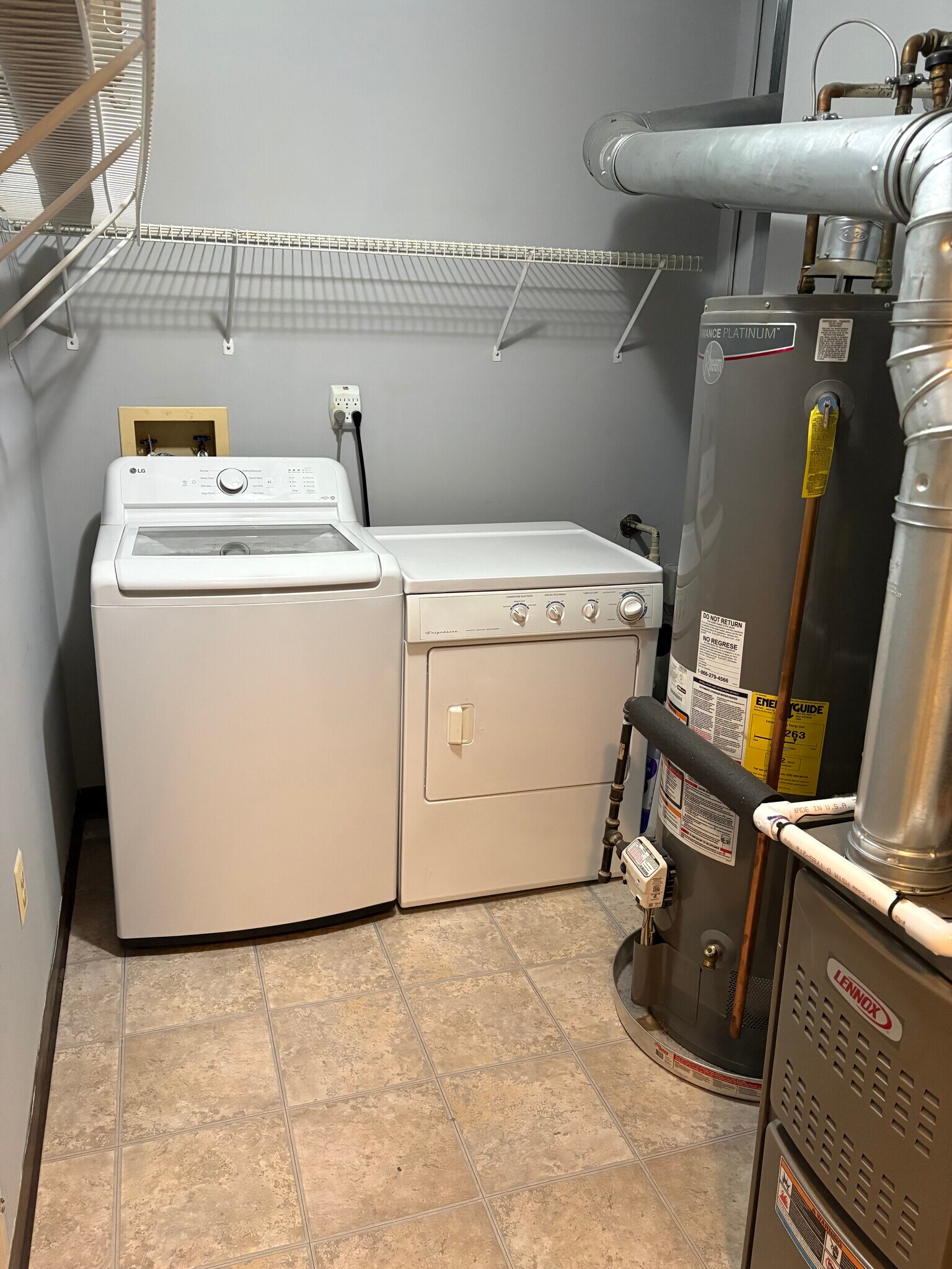 Building Photo - 497 Witney Ct