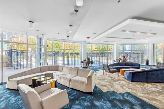 Building Photo - 950 W Peachtree St NW