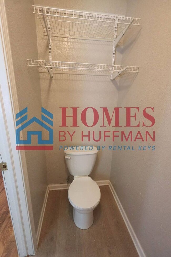 Building Photo - Three Bedroom House | Move in Ready | Princeton