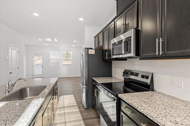 Building Photo - 1504 Crescent Townes Wy