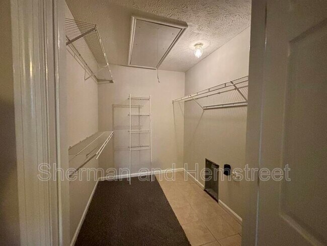 Building Photo - 802 Fripp Ct